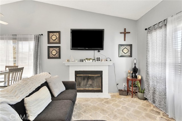 Detail Gallery Image 8 of 36 For 9155 Cherrywood Ln, Hesperia,  CA 92344 - 2 Beds | 2 Baths