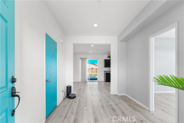 2436 Lugar Bonito Court, Rosamond CA: https://media.crmls.org/medias/52027a74-2e9f-4c11-93d6-405eabf0975a.jpg