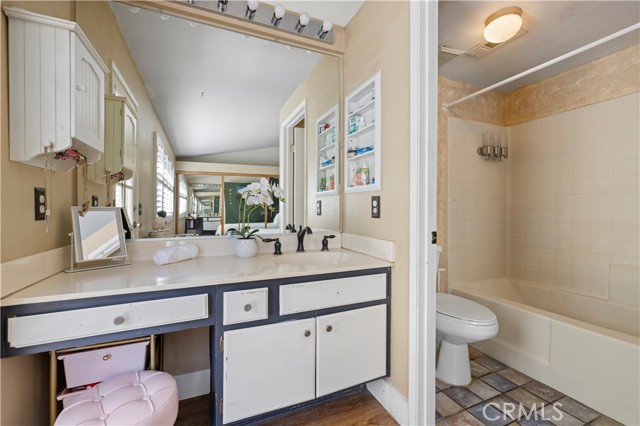 Detail Gallery Image 24 of 43 For 22552 Barcotta, Saugus,  CA 91350 - 3 Beds | 2 Baths