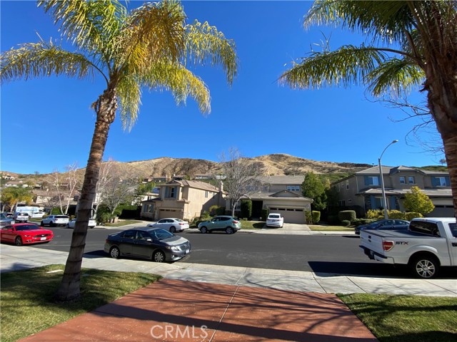 29161 Garnet Canyon Drive, Saugus CA: https://media.crmls.org/medias/52048bd8-fcc0-476e-b573-90be82ea7acb.jpg