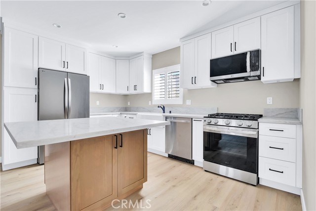 Image 23 of 51 For 5602 Verdura Ave