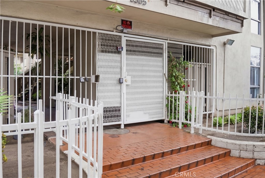 3301 Santa Fe Avenue #49