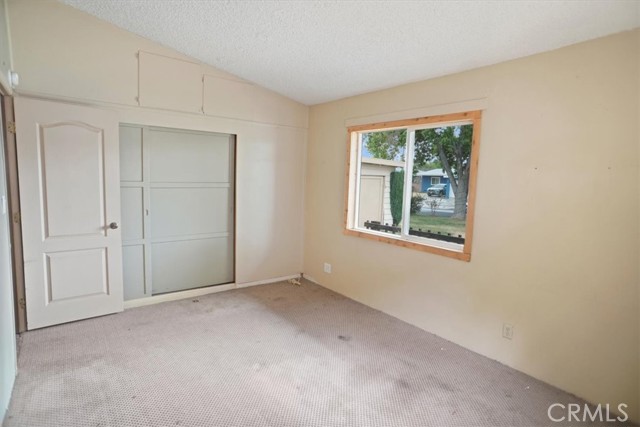 44037 Heaton Avenue, Lancaster CA: https://media.crmls.org/medias/520592c3-6064-4748-8241-5f2cd39c7e76.jpg