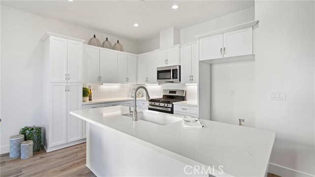 358 S Halcyon Road, Arroyo Grande CA: https://media.crmls.org/medias/5206169b-9840-403f-b039-4c60467a2731.jpg