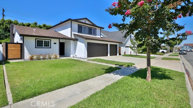 11711 Paseo Bonita, Los Alamitos, California 90720, 5 Bedrooms Bedrooms, ,2 BathroomsBathrooms,Single Family Residence,For Sale,Paseo Bonita,PW24170620