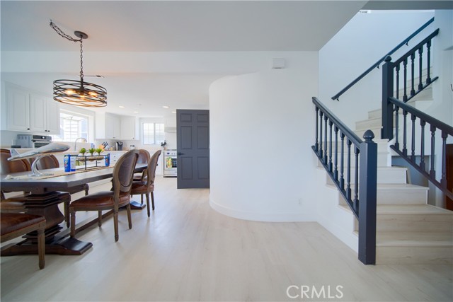 Detail Gallery Image 5 of 27 For 308 13th St, Seal Beach,  CA 90740 - – Beds | – Baths