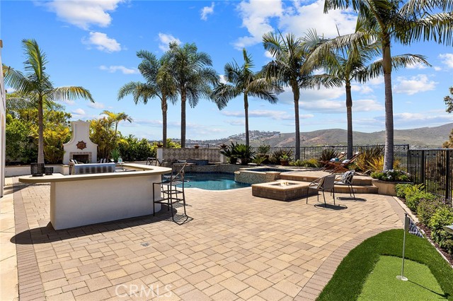 1110 Novilunio, San Clemente CA: https://media.crmls.org/medias/5206f08d-0d47-4cdf-b761-4c782eaa9894.jpg
