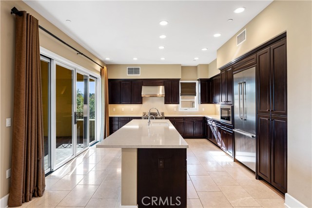 Detail Gallery Image 6 of 29 For 23500 Park Sorrento #C41,  Calabasas,  CA 91302 - 3 Beds | 3/1 Baths