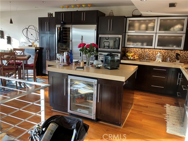 5327 Marina Pacifica N Drive, Long Beach CA: https://media.crmls.org/medias/52070c98-5e58-4ac1-bf09-9a664b191127.jpg
