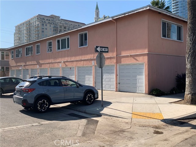 Detail Gallery Image 2 of 33 For 930 E 1st St #10,  Long Beach,  CA 90802 - 1 Beds | 1 Baths