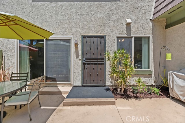 419 N Alice Way, Anaheim CA: https://media.crmls.org/medias/5207f15d-e25f-40e3-980a-2326be77d9cf.jpg
