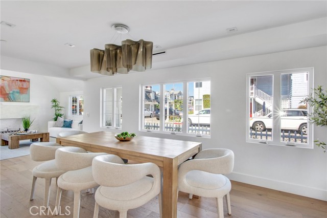1103 Balboa Avenue, Newport Beach CA: https://media.crmls.org/medias/520841b4-01ee-491f-b5a3-ab98703c8ad1.jpg
