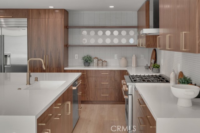 58 66th Place, Long Beach CA: https://media.crmls.org/medias/5208683d-cd67-4393-9ef8-56f940277b1d.jpg