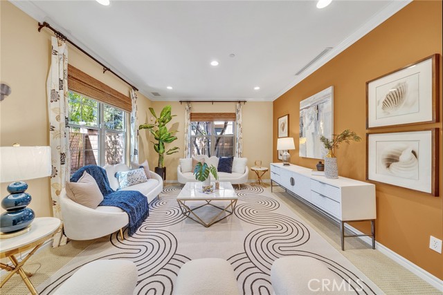 63 Splendor, Irvine CA: https://media.crmls.org/medias/52089498-ea8b-44fc-b574-89fe6af2158f.jpg