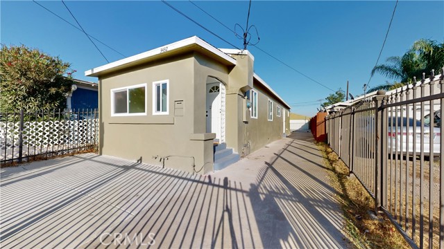 Detail Gallery Image 1 of 17 For 3432 Arlington Ave, Los Angeles,  CA 90018 - 3 Beds | 2 Baths