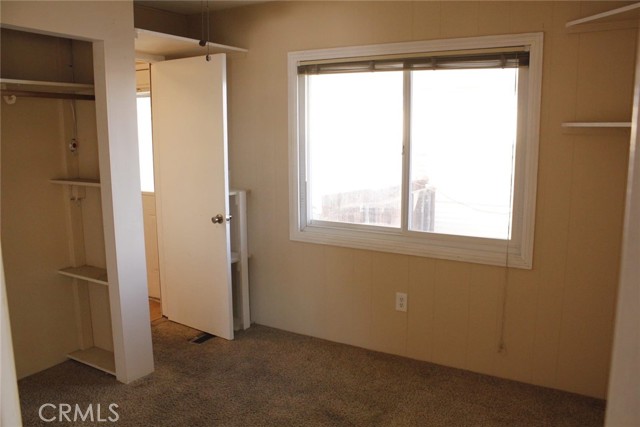 Detail Gallery Image 11 of 42 For 157 Sir Damas Dr, Riverside,  CA 92507 - 2 Beds | 2 Baths