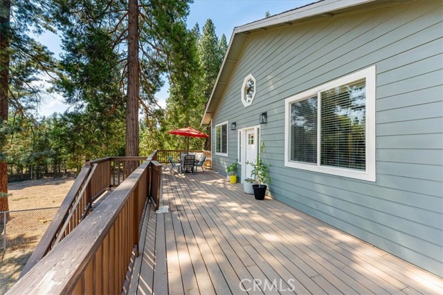 Detail Gallery Image 24 of 41 For 1231 W Scenic Dr, Mount Shasta,  CA 96067 - 4 Beds | 2 Baths