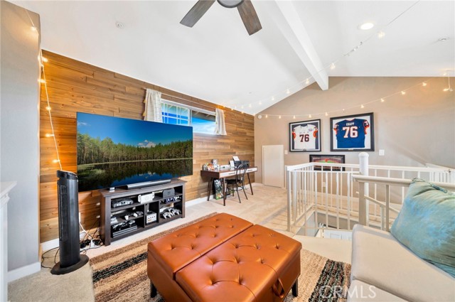 17601 Newland Street, Huntington Beach CA: https://media.crmls.org/medias/520a9075-7354-484c-abc5-1272e8db3c86.jpg