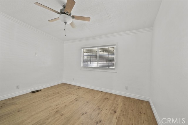 3524 E Avenue R, Palmdale CA: https://media.crmls.org/medias/520ac22d-ba1a-4f3a-920f-7adca61585ad.jpg