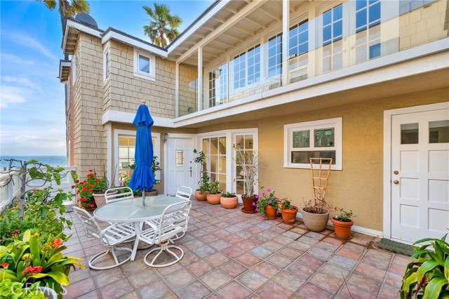 3310 The Strand, Hermosa Beach, California 90254, 4 Bedrooms Bedrooms, ,5 BathroomsBathrooms,Residential,Sold,The Strand,SB23081448