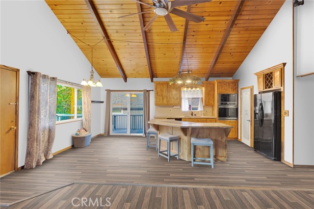 Detail Gallery Image 4 of 59 For 5771 Heath Creek, Wrightwood,  CA 92397 - 4 Beds | 2/1 Baths