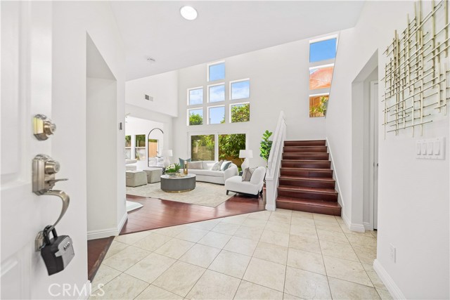 32 Belcanto, Irvine CA: https://media.crmls.org/medias/520b62f7-777f-43a1-a7d0-9635e2ee67fa.jpg