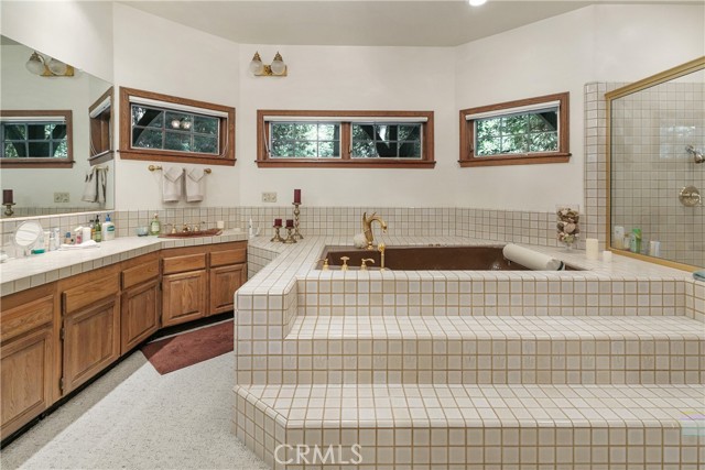 Detail Gallery Image 17 of 41 For 27421 Cedarwood Drive, Lake Arrowhead,  CA 92352 - 4 Beds | 4 Baths