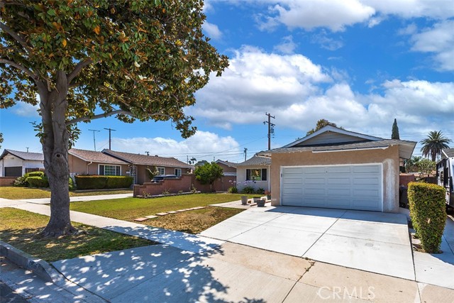 11986 Springview Drive, La Mirada CA: https://media.crmls.org/medias/520c6f6a-28b5-4e26-8b0d-5adeb794e910.jpg