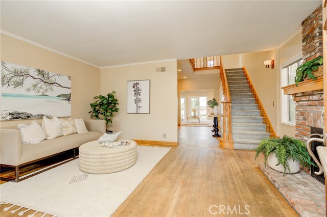 705 35th Street, Manhattan Beach, California 90266, 4 Bedrooms Bedrooms, ,4 BathroomsBathrooms,Residential,Sold,35th,SB22086217