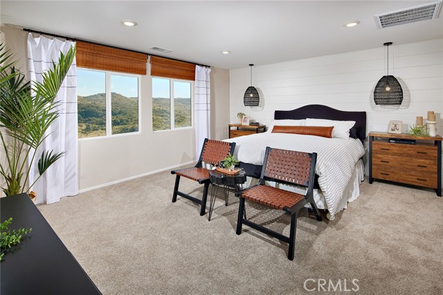 Detail Gallery Image 11 of 18 For 30844 Charger Way, Winchester,  CA 92596 - 5 Beds | 3 Baths