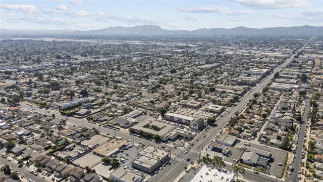 12061 Strathern Street, North Hollywood CA: https://media.crmls.org/medias/520de6d7-d78b-4c05-81d0-16cb1016495b.jpg