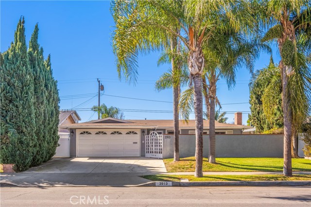 2913 Royal Palm Dr, Costa Mesa, CA 92626