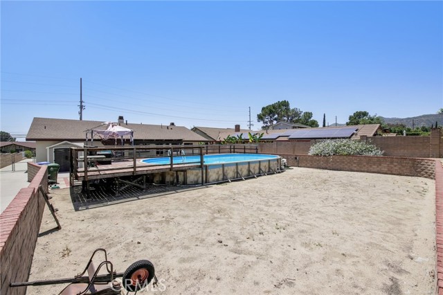 Detail Gallery Image 24 of 27 For 13650 Fenton Ave, Sylmar,  CA 91342 - 4 Beds | 2/1 Baths
