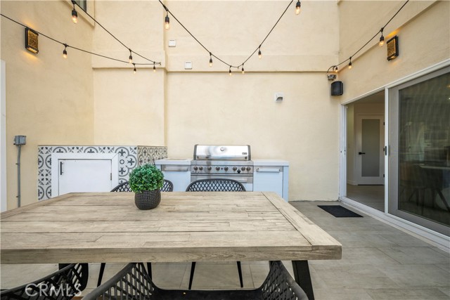 Detail Gallery Image 10 of 27 For 122 21st, Huntington Beach,  CA 92648 - 3 Beds | 4/1 Baths