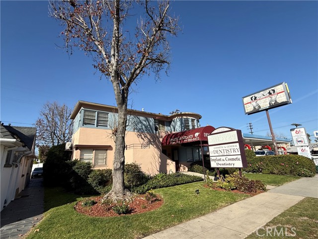  Commercial for Sale in Studio City, California