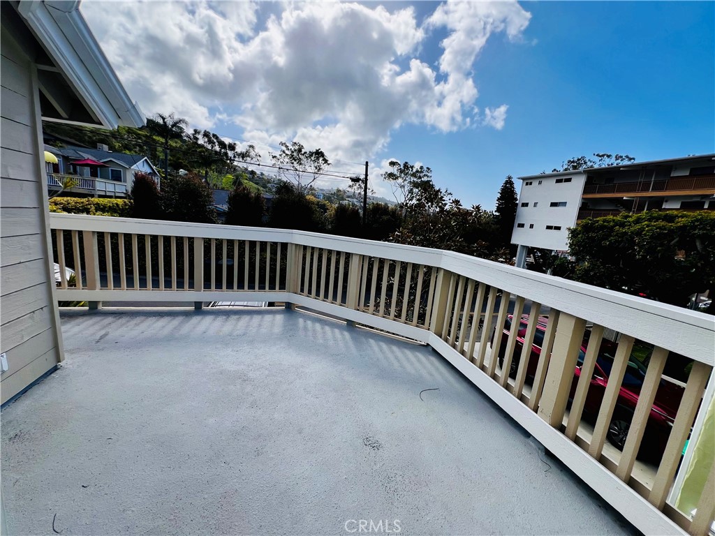 https://media.crmls.org/medias/520ebbc2-c7cd-48c4-91e2-59532df13111.jpg?preset=X-Large