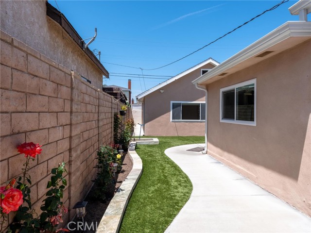 5011 W 133rd Street, Hawthorne CA: https://media.crmls.org/medias/520f5066-314e-4e40-90de-ce9aa9167cc3.jpg
