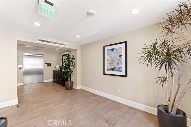 Detail Gallery Image 26 of 29 For 23500 Park Sorrento #C41,  Calabasas,  CA 91302 - 3 Beds | 3/1 Baths