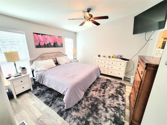 Detail Gallery Image 21 of 38 For 21851 Newland St #81,  Huntington Beach,  CA 92646 - 4 Beds | 2 Baths