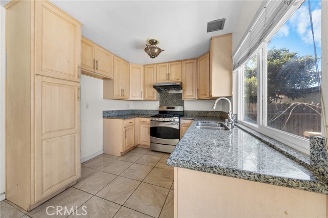 2256 Shady Hills Drive, Diamond Bar CA: https://media.crmls.org/medias/5210ff8d-39f3-4df4-9d26-eb3b44553f30.jpg