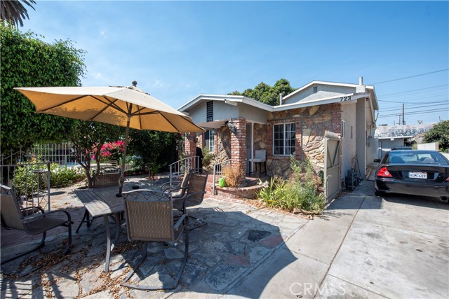 723 E 73rd Street, Los Angeles, CA, 90001 723 E 73rd Street, Los Angeles, CA, 90001