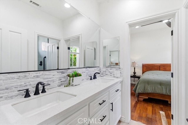 Detail Gallery Image 32 of 58 For 12831 Fairhaven Extention, Santa Ana,  CA 92705 - 4 Beds | 3/1 Baths