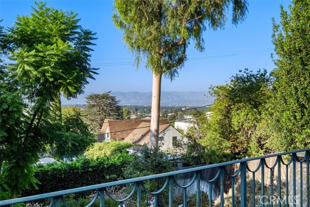 Detail Gallery Image 28 of 48 For 4040 Murietta Ave, Sherman Oaks,  CA 91423 - 3 Beds | 3 Baths