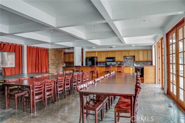 Detail Gallery Image 28 of 34 For 6405 Green Valley Cir #203,  Culver City,  CA 90230 - 3 Beds | 2 Baths