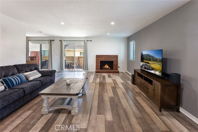 9936 Reseda Boulevard, 42 photo 6