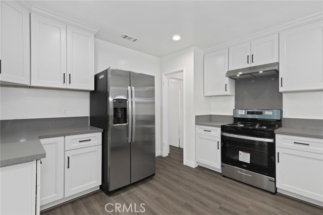 Detail Gallery Image 14 of 51 For 2235 Garfias, Pasadena,  CA 91104 - 6 Beds | 4 Baths