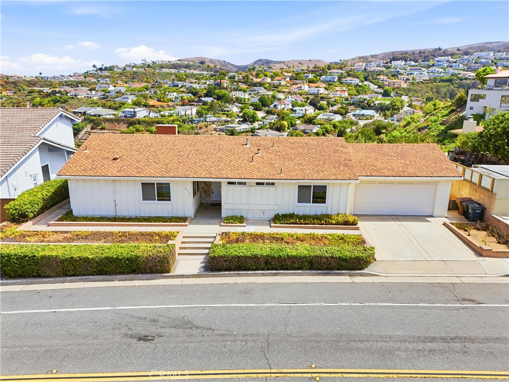 4110 Calle Bienvenido