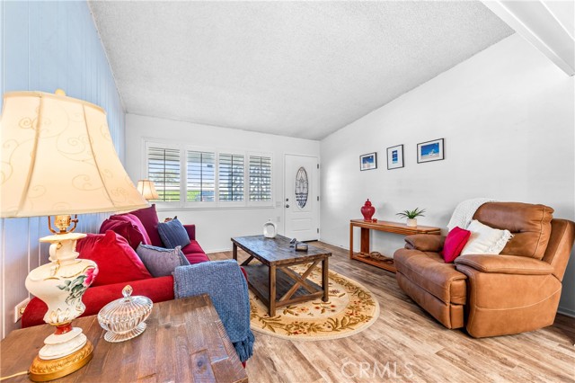 Detail Gallery Image 9 of 34 For 1542 35j Merion Way 35j,  Seal Beach,  CA 90740 - 1 Beds | 1 Baths