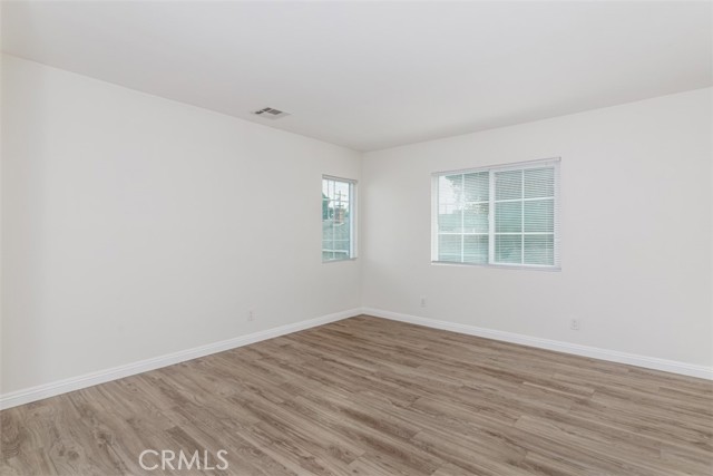 Detail Gallery Image 9 of 12 For 1042 E Almond Ave, Orange,  CA 92866 - 2 Beds | 2 Baths