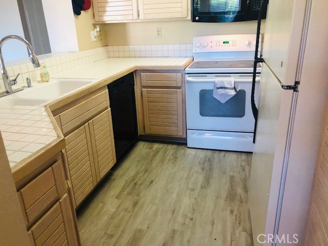 52145603 5f65 48bf 97af E018fd05b5ee